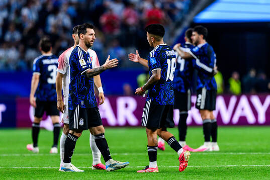 Lionel Messi and Nico Paz of Argentina