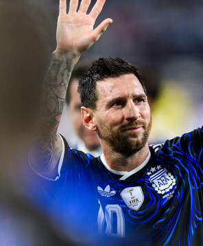 Lionel Messi of Argentina celebrates afterthe FIFA World
