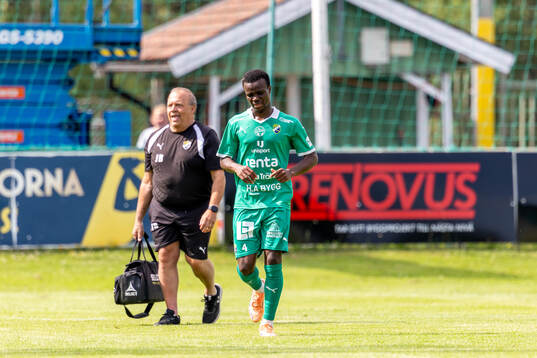 Ljungskiles Issaka Seidu skadad och utbytt