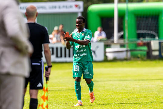 Ljungskiles Issaka Seidu skadad och utbytt