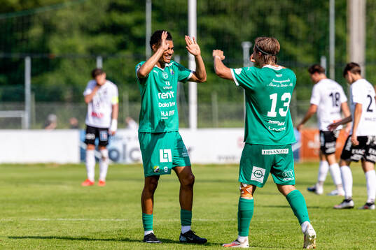 Ljungskiles Alex Rasheed jublar