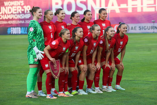 Goalkeeper Julia Wozniakl, Iga Witkowska, Emilia