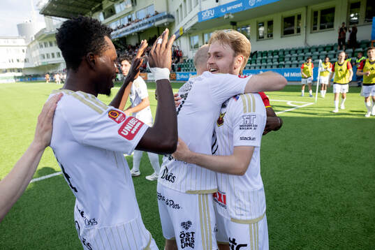 Östersunds Simon Marklund jublar