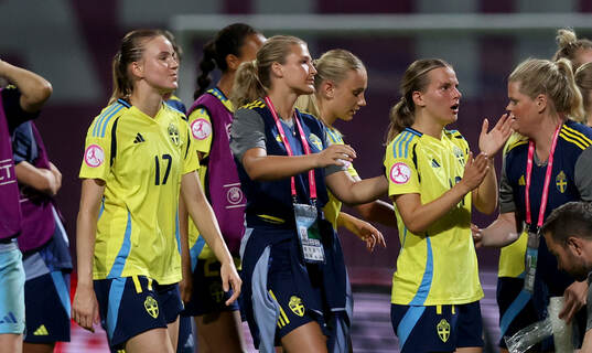 Fabienne Bartholdson and Agnes Ekberg of Sweden