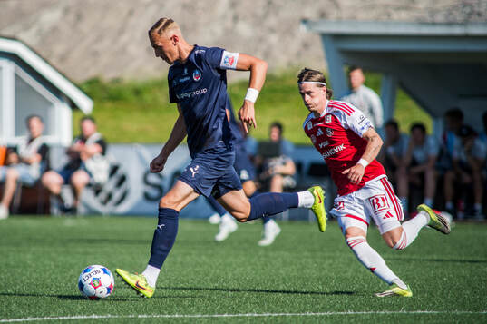 Helsingborgs Jakob Voelkerling Persson och Sandvikens Johan