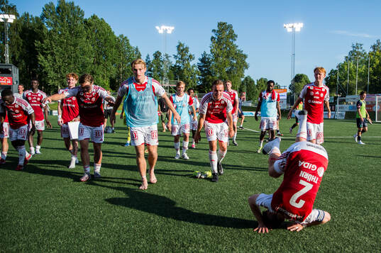Sandvikens spelare jublar