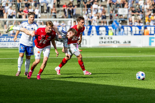 IFK Norrköpings Axel Brönner, Ryan Nelson mot Norrbys