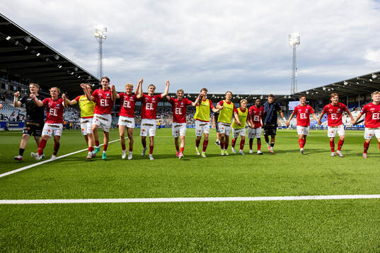 Norrbys spelar jublar
