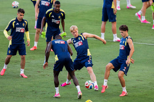 Yasin Ayari, Alexander Isak, Lucas Bergvall and Besfort