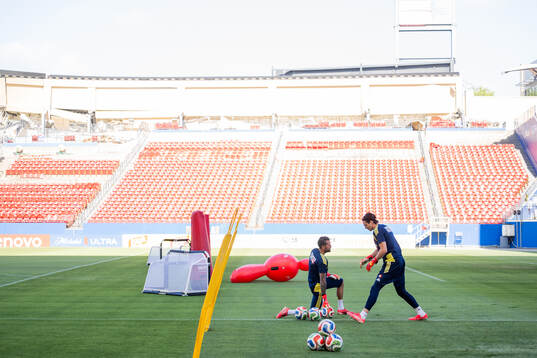 Goalkeeper Kristoffer Nordfeldt and goalkeeper Jacob Widell