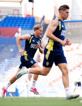 Herman Johansson and Viktor Gyökeres of the Swedish