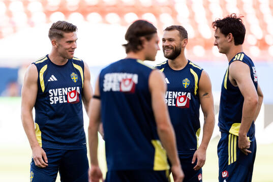 Viktor Gyökeres, Jesper Karlström and Hjalmar Ekdal of