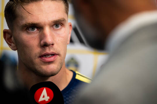 Bläddra bland fler bilder av Football, FIFA World Cup 2026, day 18, Sweden, Mixed Zone