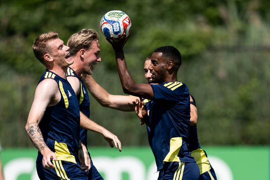 Eric Smith, Herman Johansson och Alexander Isak of the