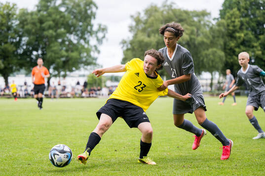 Ft2s Marco Källbom, Stångebro United BK och Ft1s Emre