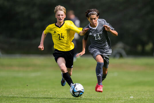 Ft2s Liam Wennberg, Storfors AIK och Ft1s Emre Demir,