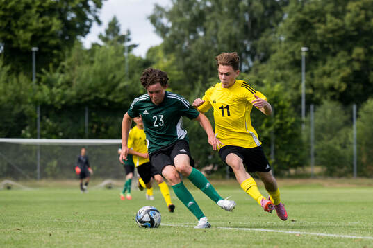 Lag7s Otto Sandblom, Nordic United FC och Lag8s Iacovos
