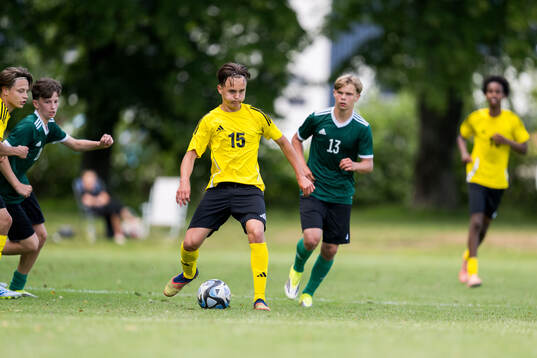 Lag8s Alexander Holmqvist, Islingby IK och Lag7s Lexus