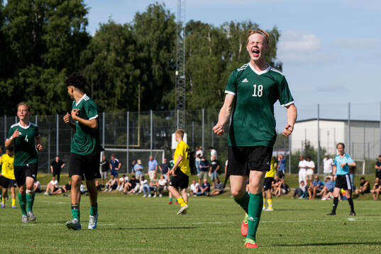 Lag7 och Vincent Bergkvist, Västerås SK FK jublar
