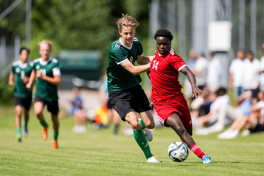 Lag4s Tom Sjösten, Djurgårdens IF FF och Lag3s Landing