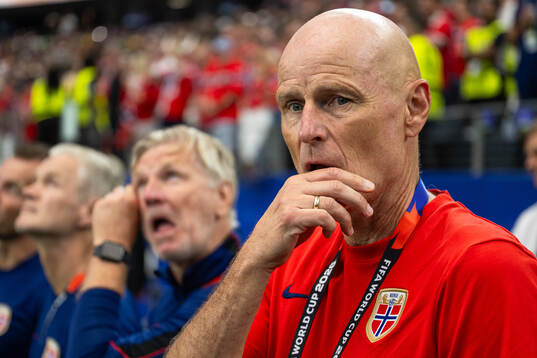 Head coach Ståle Solbakken of Norway
