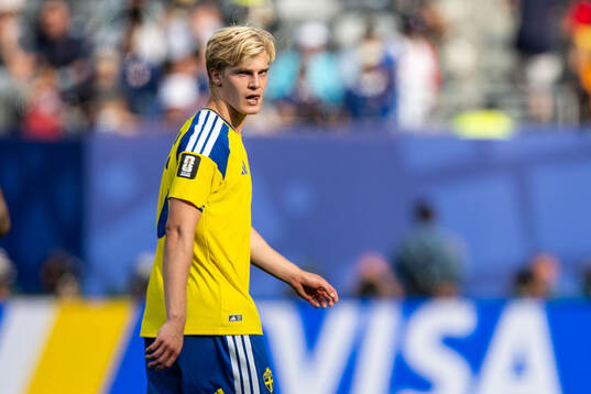 Lucas Bergvall of Sweden