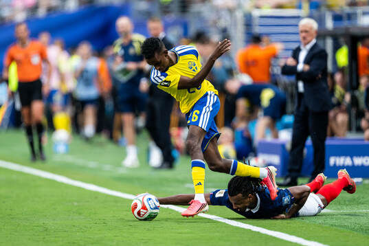 Taha Ali of Sweden and Jules Kounde of France