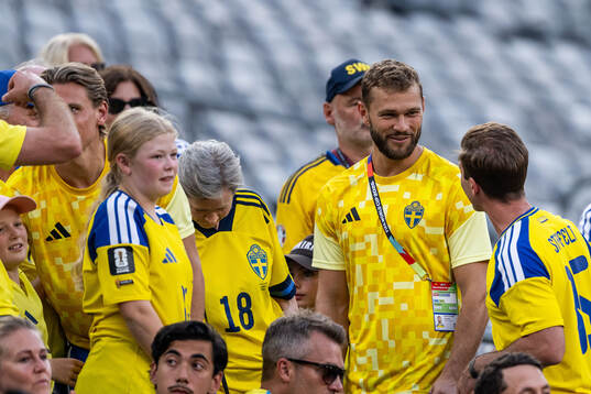 Jesper Karlström of Sweden with family