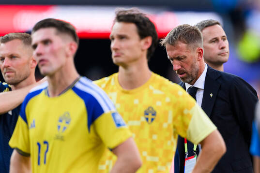 Head coach Graham Potter of Sweden looks dejected