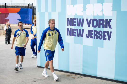 Hjalmar Ekdal and Mattias Svanberg of Sweden arrives
