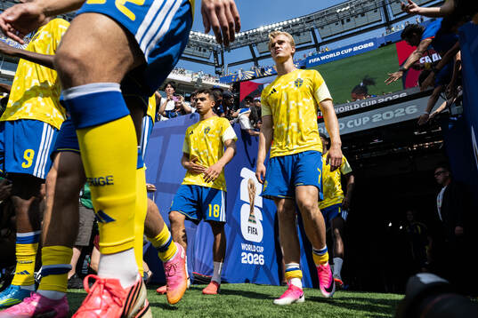 Yasin Ayari and Lucas Bergvall of Sweden