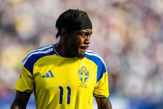 Anthony Elanga of Sweden