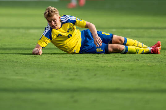 Daniel Svensson of Sweden looks dejected