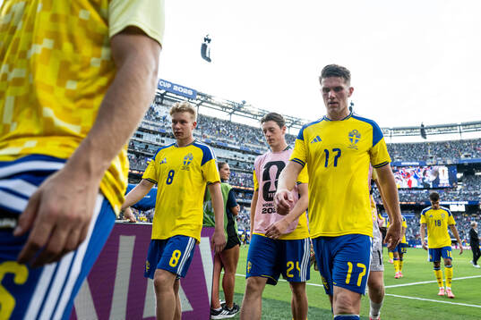 Viktor Gyökeres of Sweden looks dejected