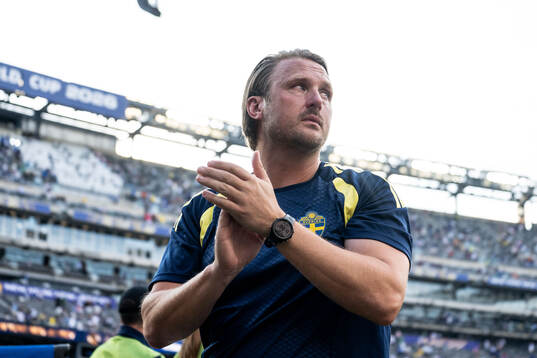 Assistant coach Björn Hamberg of Sweden looks dejected