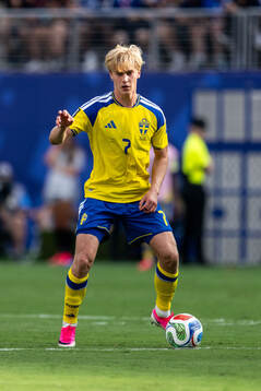 Lucas Bergvall of Sweden