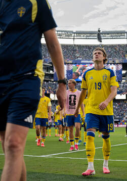 Mattias Svanberg of Sweden looks dejected