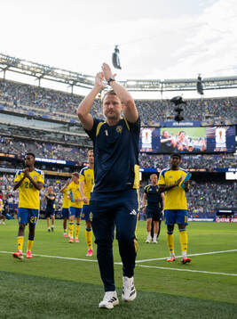 Assistant coach Björn Hamberg of Sweden looks dejected