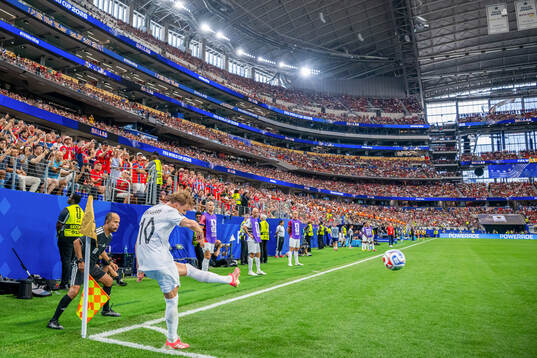 Martin Ødegaard of Norway takes a corner kick