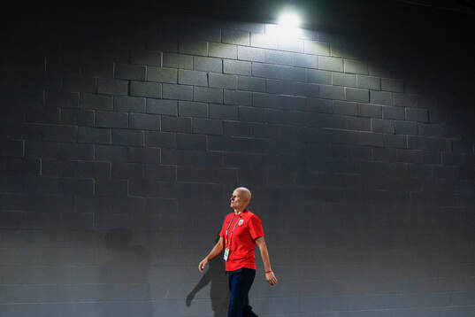 Head coach Ståle Solbakken of Norway at half-time