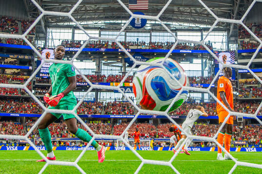 Goalkeeper Yahia Fofana of Côte d'Ivoire lets in the 1-2