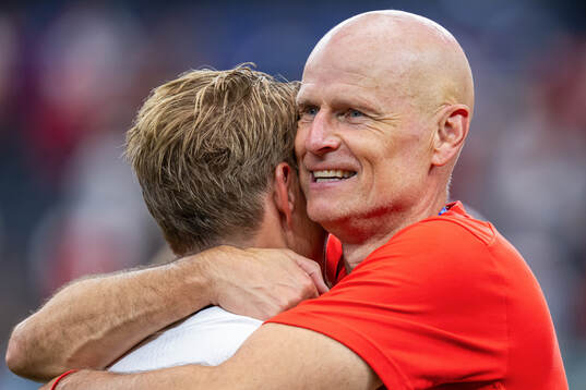 Martin Ødegaard and Ståle Solbakken, head coach of