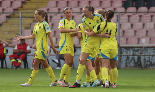 Augusta Priks, Thea Steffansson and Fabienne Bartholdson of