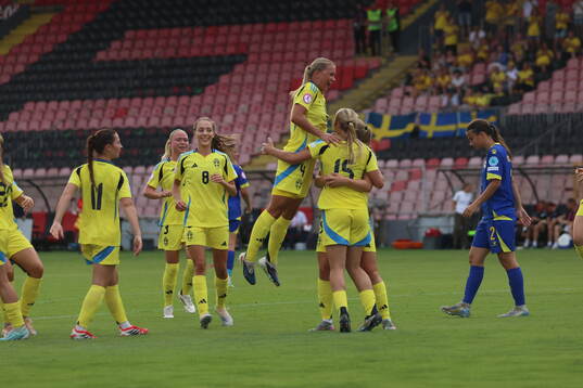Bläddra bland fler bilder av Football, Women's Euro Under-19, Bosnia - Sweden 