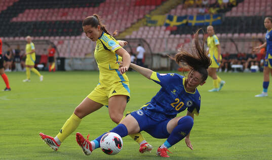 Filippa Sjöström of Sweden and Amila Abdukic of Bosnia