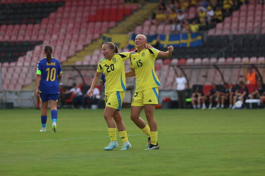 Fanny Peterson and Filippa Andersson Widén  of Sweden