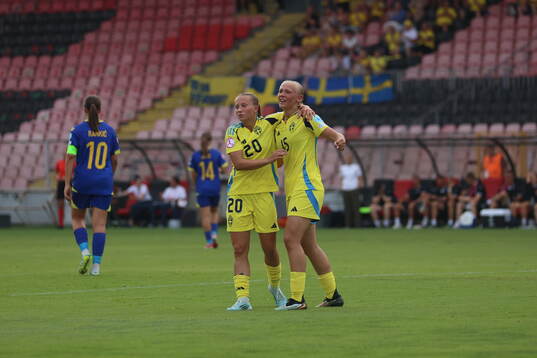 Fanny Peterson and Filippa Andersson Widén of Sweden