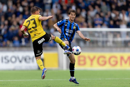 Mjällbys Aki Samuelsen och Sirius Victor Ekström