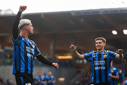 Sirius Robbie Ure och Sirius Isak Bjerkebo jublar