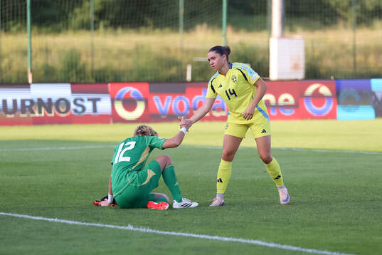 Goalkeeper Saga Andersson and Thea Staffansson of Sweden